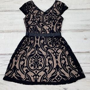 Soieblu Dress Velvet Boho Black Lace Tan V-Back Small